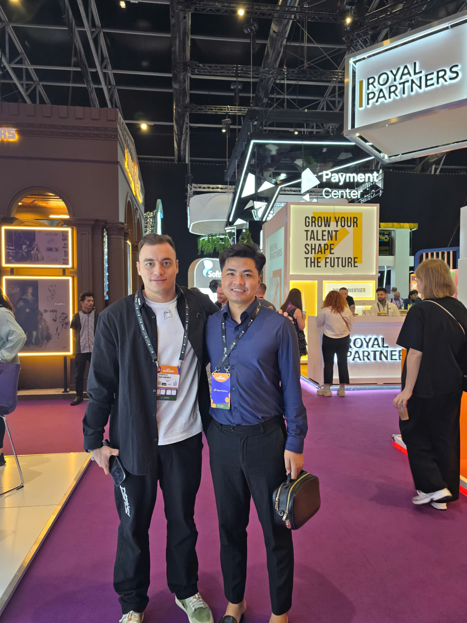 Roman Agency team on conference floor